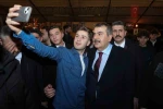 Bakan Tekin Ramazan çadırında gençlerle buluştu