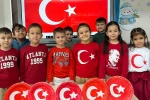 Balıkesir’de eğitimde ikinci dönem bayrak sevgisiyle başladı