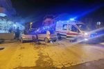 Balıkesir’de kavşakta 3 araç kaza yaptı