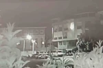 Balkonda oynayan çocuğun ateşle oyunu alt kattaki döşeme atölyesini küle çevirdi