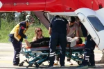 Baltayla odun keserken yaralanan çocuğun imdadına ambulans helikopter yetişti