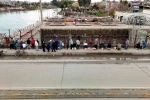 Baraj kapakları açıldı, onlarca balıkçı nehre akın etti