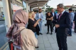 Başkan Alemdar, vatandaş ile birlikte Metrobüs yolculuğu yaptı