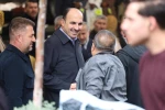 Başkan Altay bayram öncesi şehir merkezinde esnafı ziyaret etti