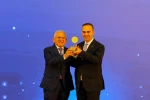 Başkan Büyükkılıç, Türkiye’de ilk olan RES projesiyle Bakan Kacır’ın elinden ödül aldı 