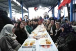 Başkan Çerçioğlu İncirliova’da kurulan iftar sofrasında vatandaşlarla bir araya geldi