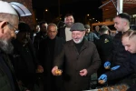 Başkan Çolakbayrakdar her gün bir mahallede