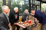 Başkan Öküzcüoğlu emekli öğretmenlerle buluştu