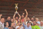 Başpehlivan Erkan Taş, altın kemerini taktı