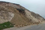 Batman’da heyelan: Üniversitenin yolu ulaşıma kapandı