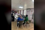 Batman’da kadınlar ilmek ilmek geleceği dokuyor