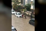 Batman’da yağış cadde ve sokakları göle çevirdi, vatandaş rögarları kendi imkanlarıyla açtı