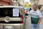 Batmanlı esnaf aracına astığı yazıyla dikkat çekti: "Akrabalarımla ilişkimi kestim"
