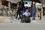 Bayburt’ta ehliyetsiz sürücü engelli vatandaşa çarpıp kaçtı: "Sadece ben değil, insanlık ve vicdan da yaralandı"