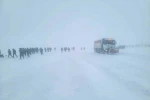 Bayburt’ta kar nedeniyle yolda kalan sürücülerin yardımına ekipler yetişti