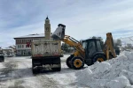 Bayburt’un ilçe ve beldelerinde kar mesaisi devam ediyor