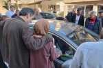Bebek arabada kilitli kaldı; genç anne büyük korku yaşadı