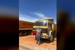 Belediye çalışanının bayrak hassasiyeti