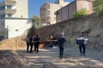 Belediyenin kazı çalışmasında kaya mezarı bulundu