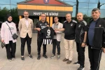 Beşiktaşlılardan saldırıda yaralanan öğrenci Mustafa Aslan’a anlamlı ziyaret