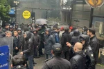 Beşiktaş’tan Taksim’e izinsiz yürümek isteyen grup gözaltına alındı