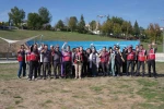 Beyaz önlükleri giyip çöp toplamaya çıktılar