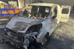 Beyoğlu’nda alev alev yanan araç küle döndü, yangın markete sıçradı
