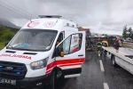 Beyşehir’de devrilen minibüsün sürücüsü yaralandı
