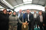 Bigadiçli üreticinin yüzünü Başkan Akın güldürdü