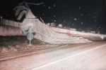 Bilecik’te fırtına fabrikanın çatısını uçurdu