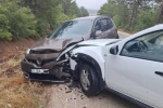 Bilecik’te seyir halinde kafa kafaya çarpıştılar; 3 yaralı