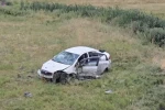 Bingöl’de kontrolden çıkan otomobil araziye uçtu: 3 yaralı