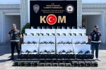 Bir minibüs dolusu silah ve malzemeleri ele geçirildi