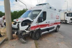 Bitlis’te ambulans ile otomobil çarpıştı: 10 yaralı