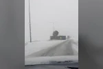 Bitlis’te kontrolden çıkan tır yan yattı