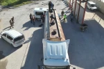Bitlis’te yakıt tankerinin içinde 30 kaçak göçmen yakalandı