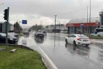 Bolu güne yağışla uyandı