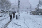 Bolu’da mevsimin ilk kar yağışıyla kent beyaza büründü