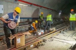 Bornova’da metro hattında raylar yenileniyor
