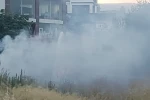 Boş arazide çıkan yangın bahçeye sıçramadan söndürüldü