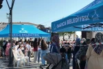 Bu otobüs ile mahalle şenlendi