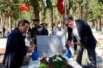 Burhaniye de Şehitlikler ziyaret edildi