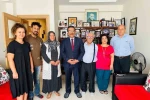 Burhaniye Kaymakamı şehit ailelerini ziyaret etti