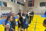 Burhaniye’de Babalar Günü’ne özel basketbol turnuvası