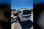 Burhaniye’de otomobiller çarpıştı