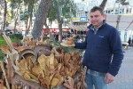 Burhaniye’de zeytin odunları mutfak gereci oldu