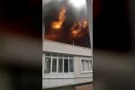 Bursa’da binanın çatısı alevlere teslim oldu