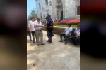 Bursa’da polisten vatandaşlara güvenlik bilgilendirmesi