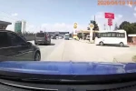 Bursa’da trafikte tehlikeli anlar: Makas atan sürücü kazaya davetiye çıkardı