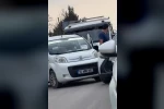 Bursa’da trafikte yol verme kavgası kamerada